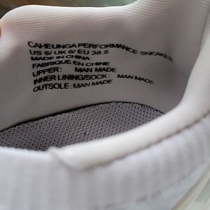 Fabletics sneaker size 8